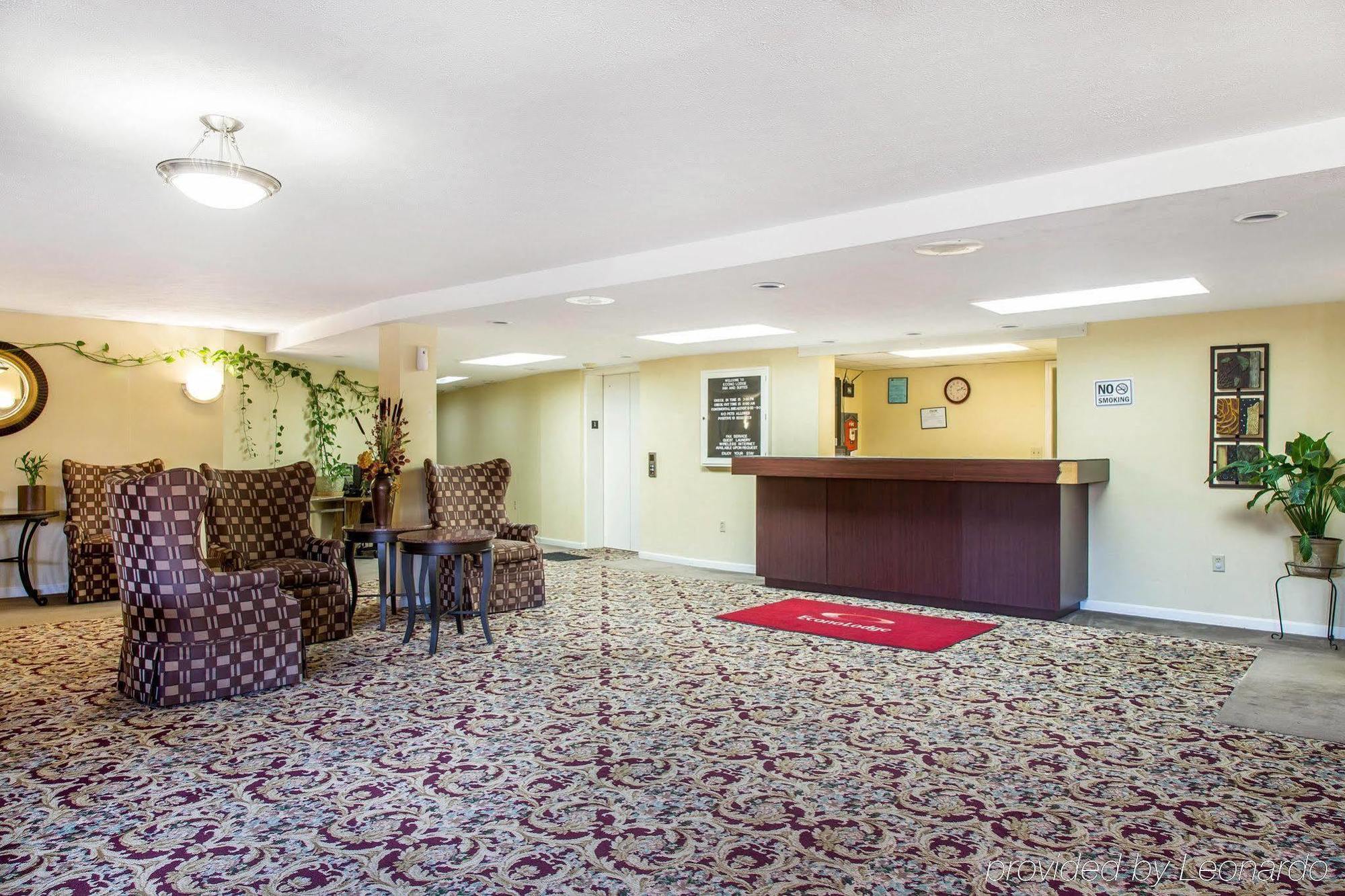 Econo Lodge Inn & Suites 格罗顿 外观 照片