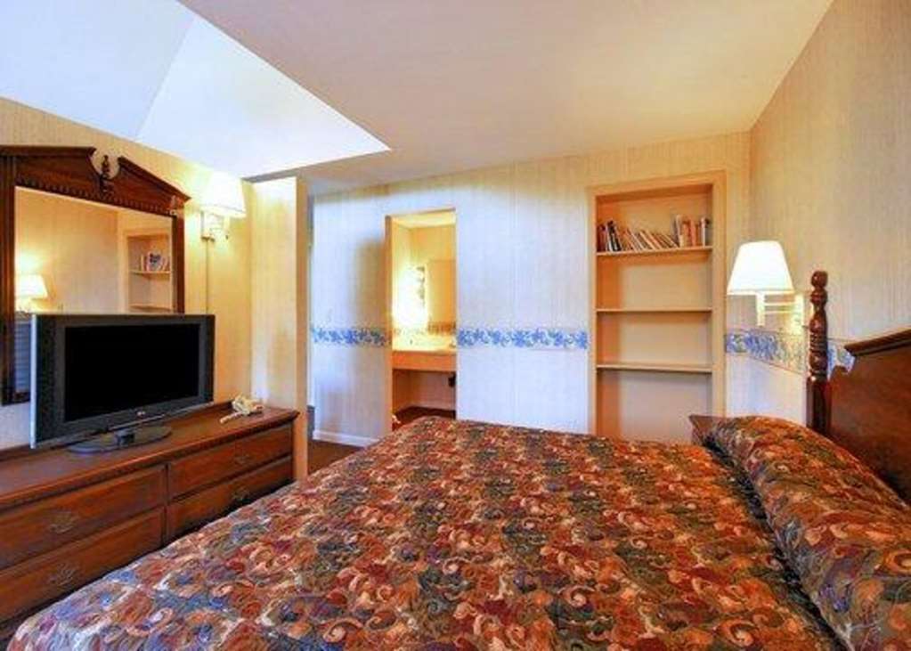 Econo Lodge Inn & Suites 格罗顿 客房 照片